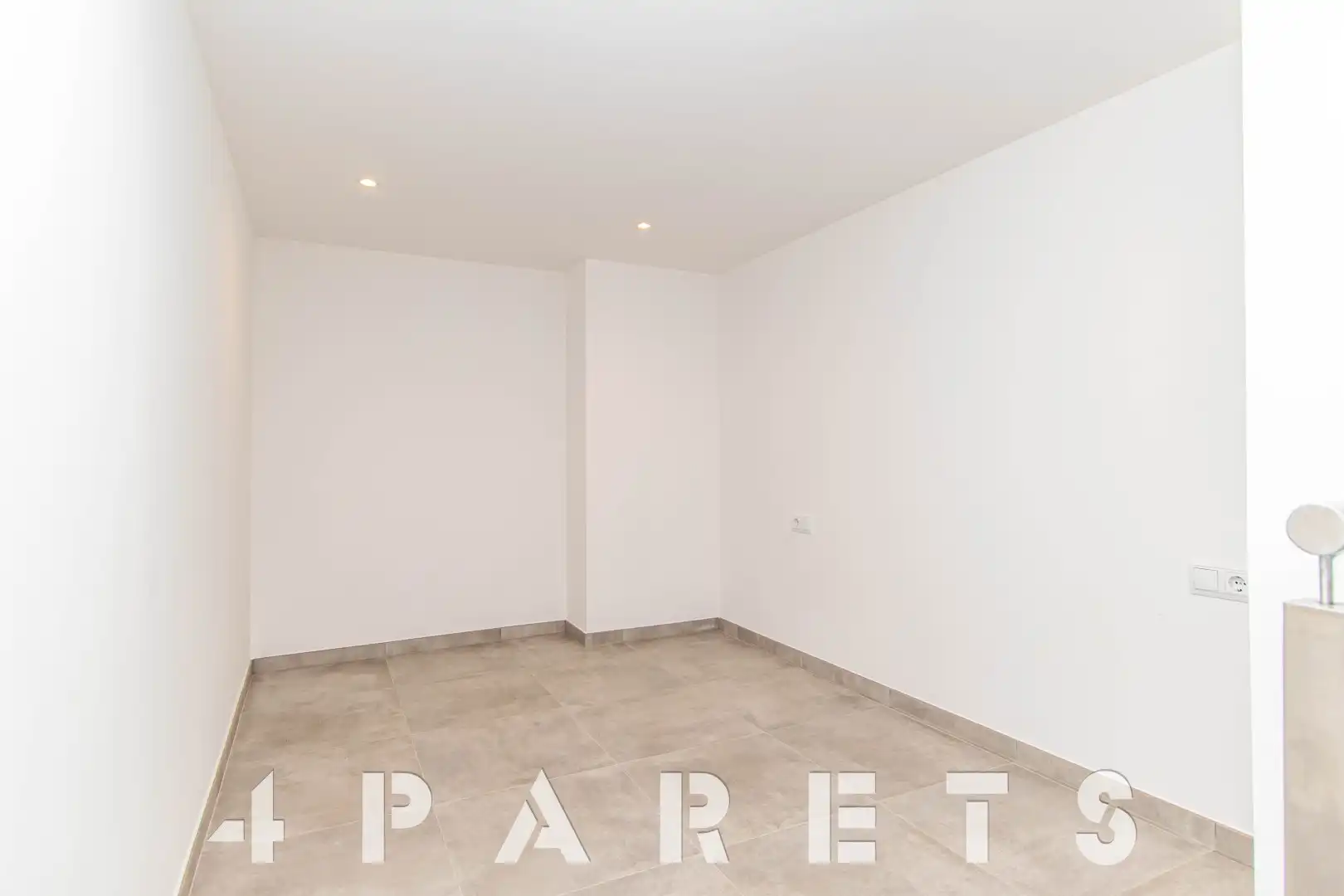 Local commercial à vendre à Carrer Hernán Cortés, imagen 25