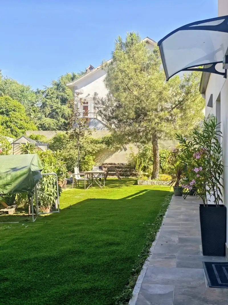 Jardí de Casa o xalet en venda en Moralzarzal amb Aire condicionat, Calefacció i Piscina