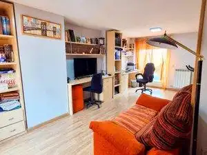 Sala d'estar de Casa o xalet en venda en Alcalá de Henares amb Calefacció, Jardí privat i Terrassa