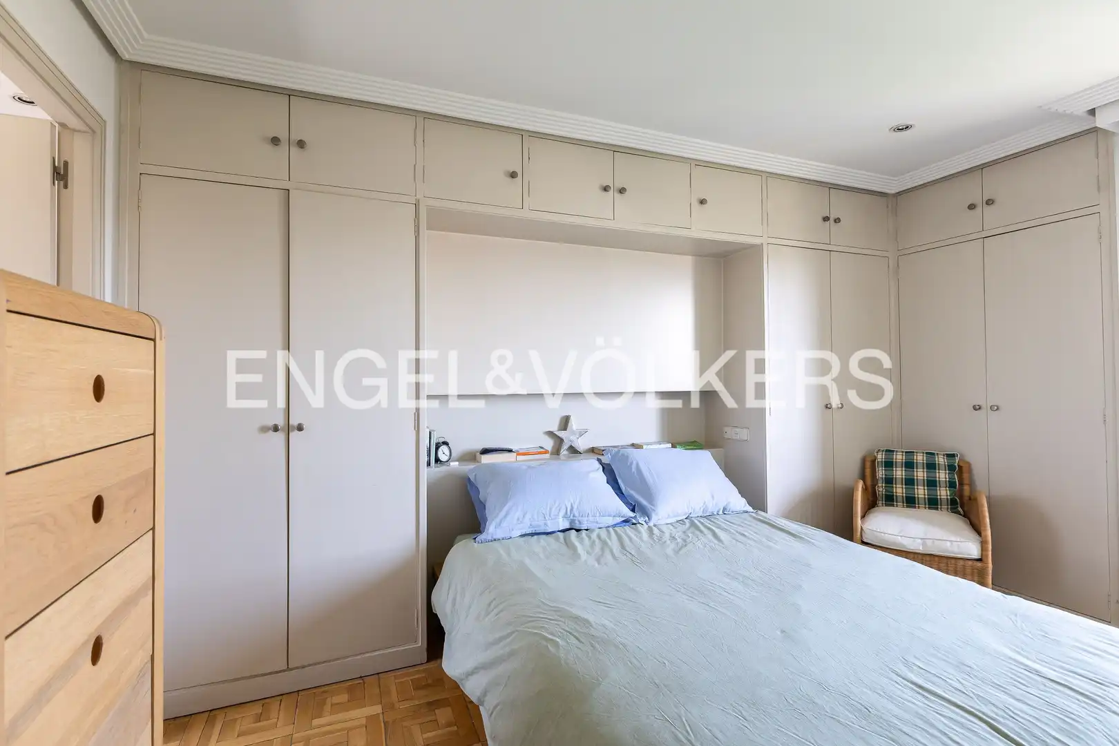 Schlafzimmer von Wohnung zum Verkauf in Madrid mit Klimaanlage, Heizung und Privatgarten