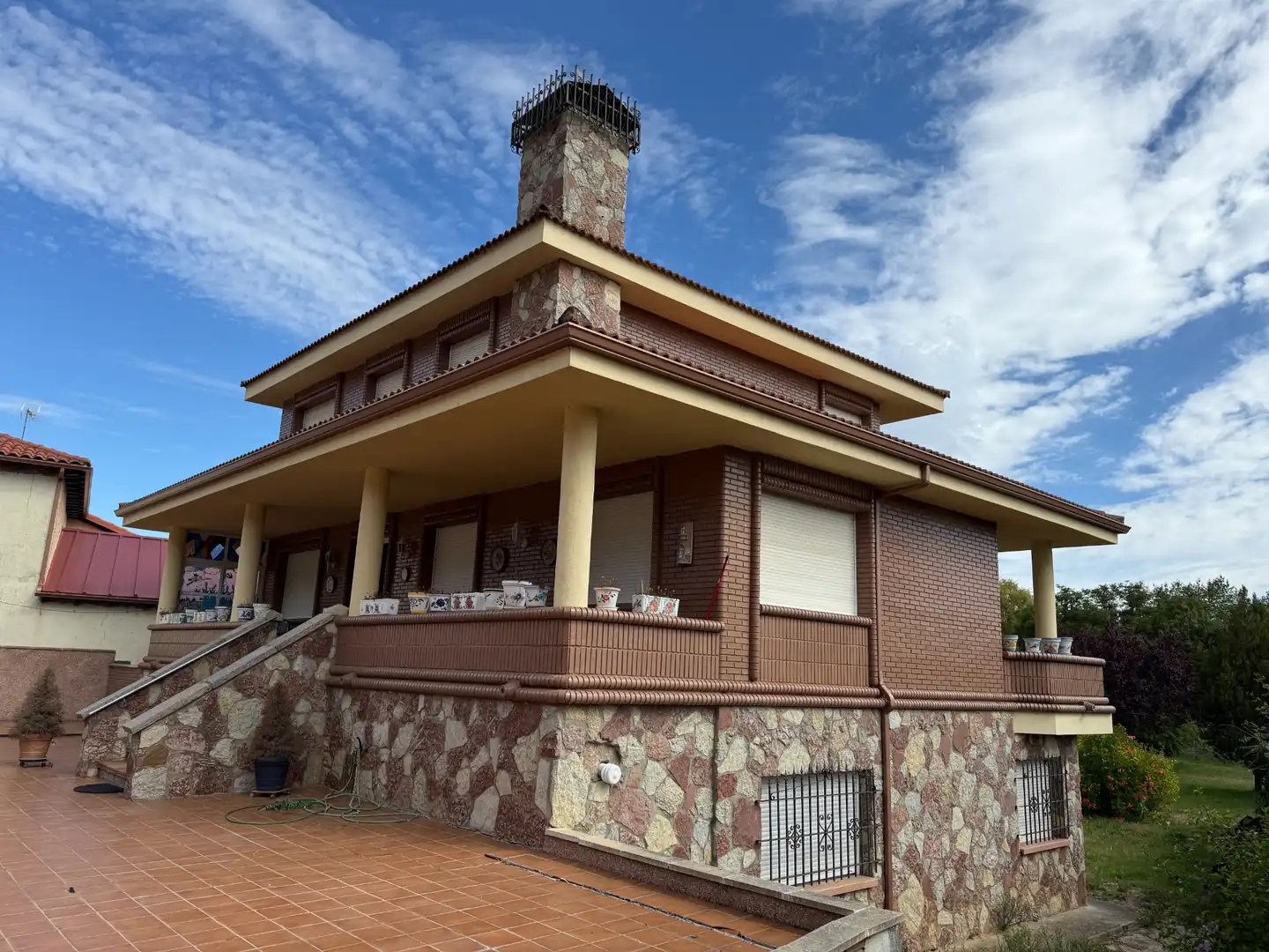 Vista exterior de Casa o chalet en venta en Llamas de la Ribera con Calefacción, Jardín privado y Parquet