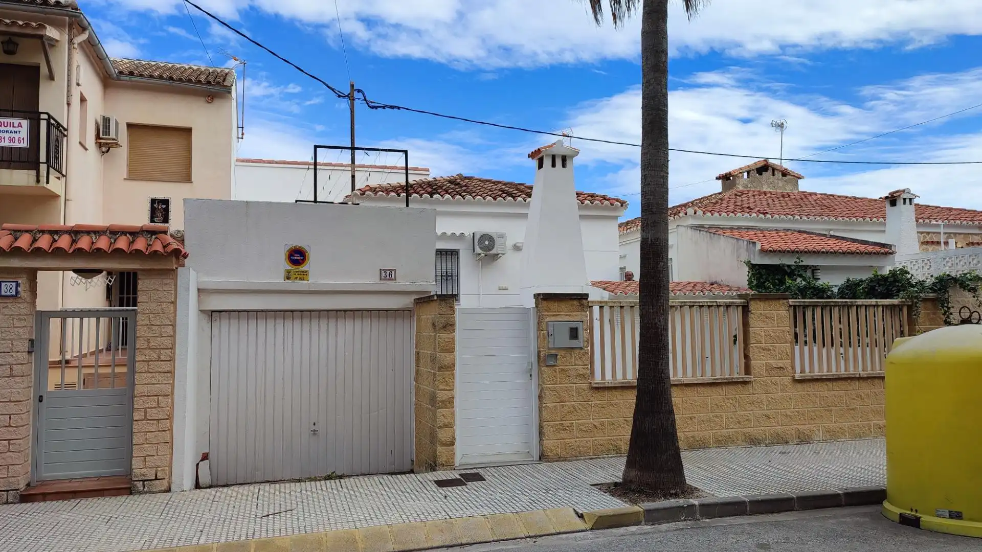 Exterior view of Houses for sale in Miramar  with Air Conditioner and Terrace