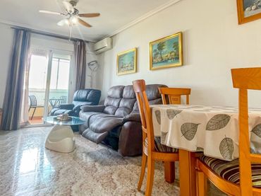 Apartment with balcony for sale in Centro