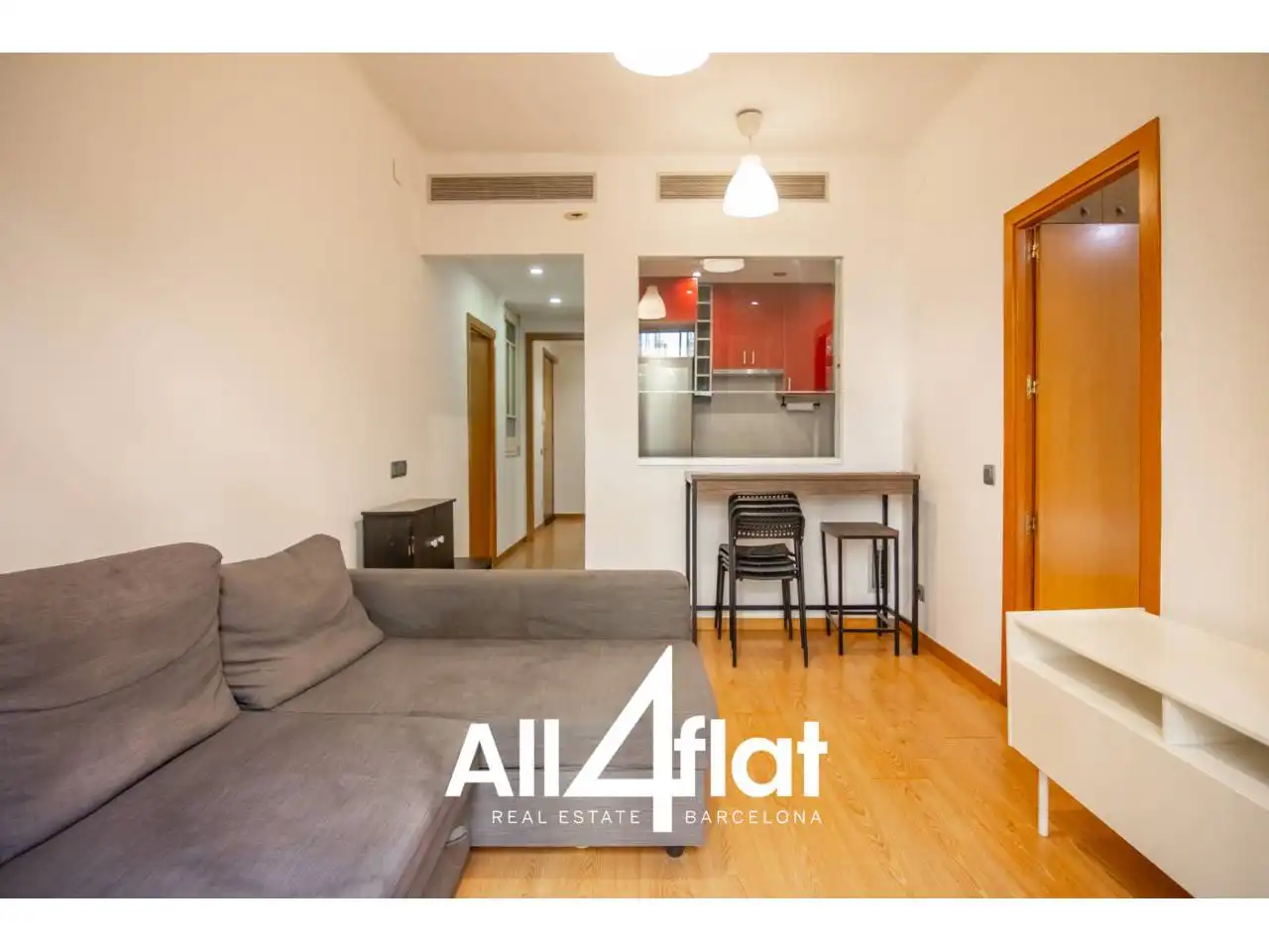 Piso con terraza en venta en Calle DIPUTACIO, imagen 2