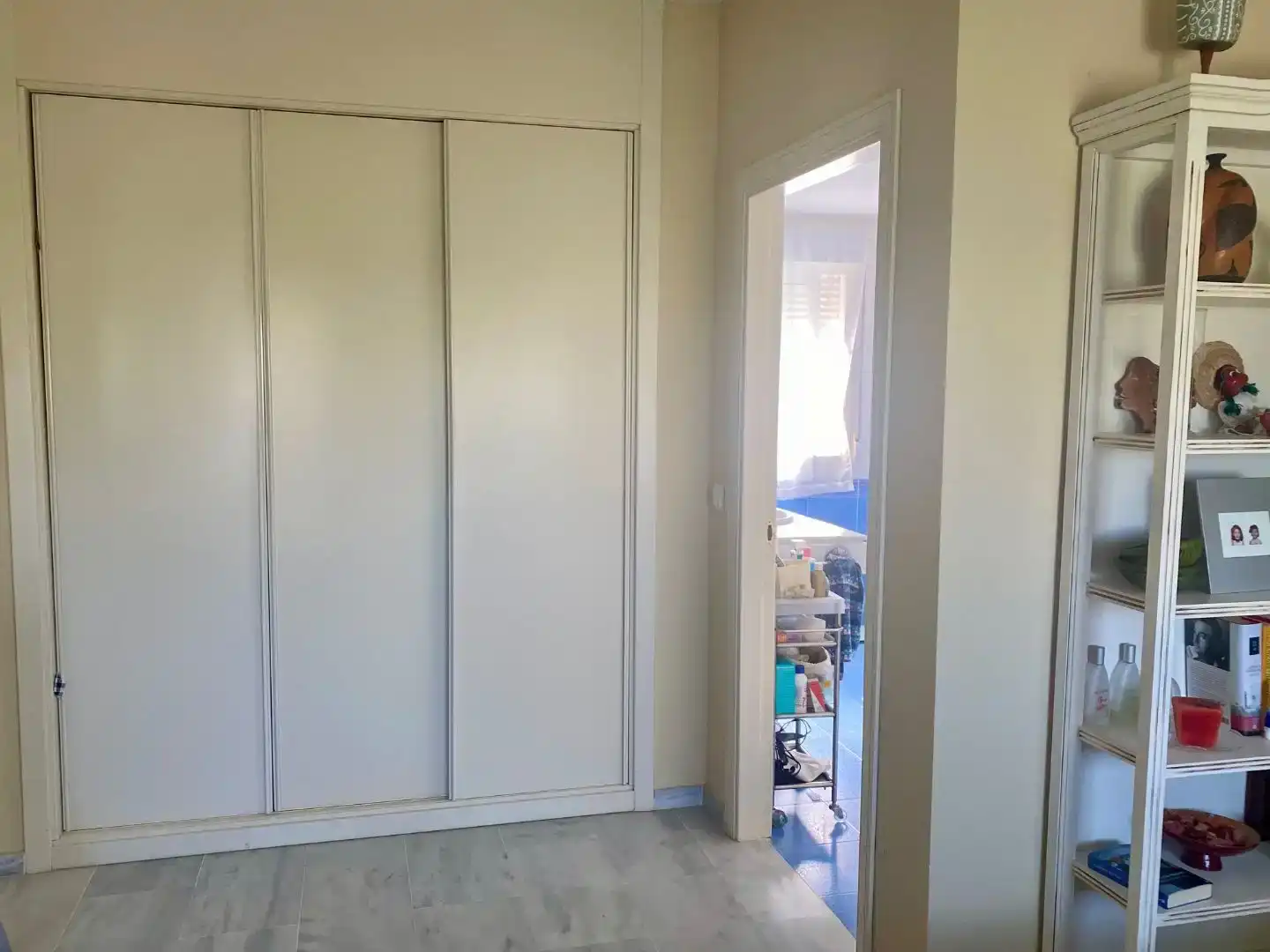 Schlafzimmer von Wohnung zur Miete in Rota mit Klimaanlage, Schwimmbad und Balkon