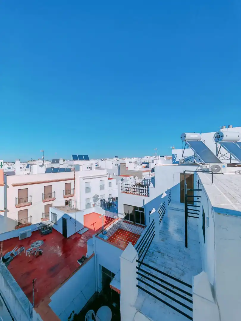 Vista exterior de Pis en venda en Conil de la Frontera amb Terrassa, Moblat i Balcó