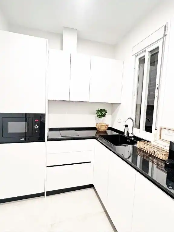 Cocina de Piso de alquiler en Sevilla con Aire acondicionado, Calefacción y Trastero