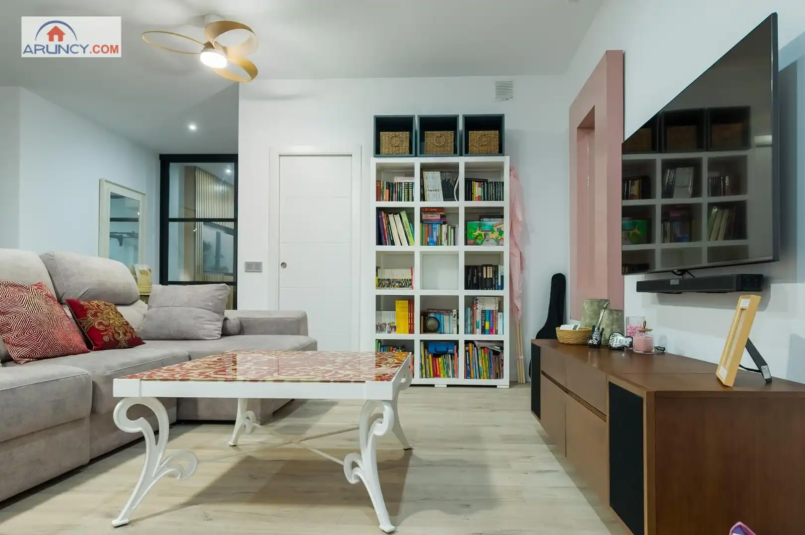 Sala de estar de Casa adosada en venta en Dos Hermanas con Aire acondicionado, Jardín privado y Terraza