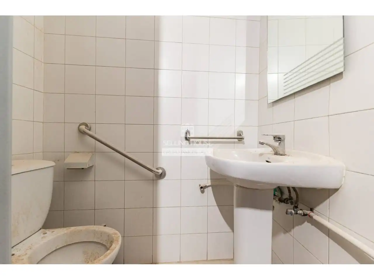 Badezimmer von Geschaftsraum zum Verkauf in Valencia mit Klimaanlage