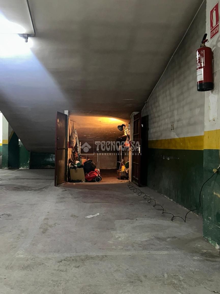 Garage for sale in Badalona