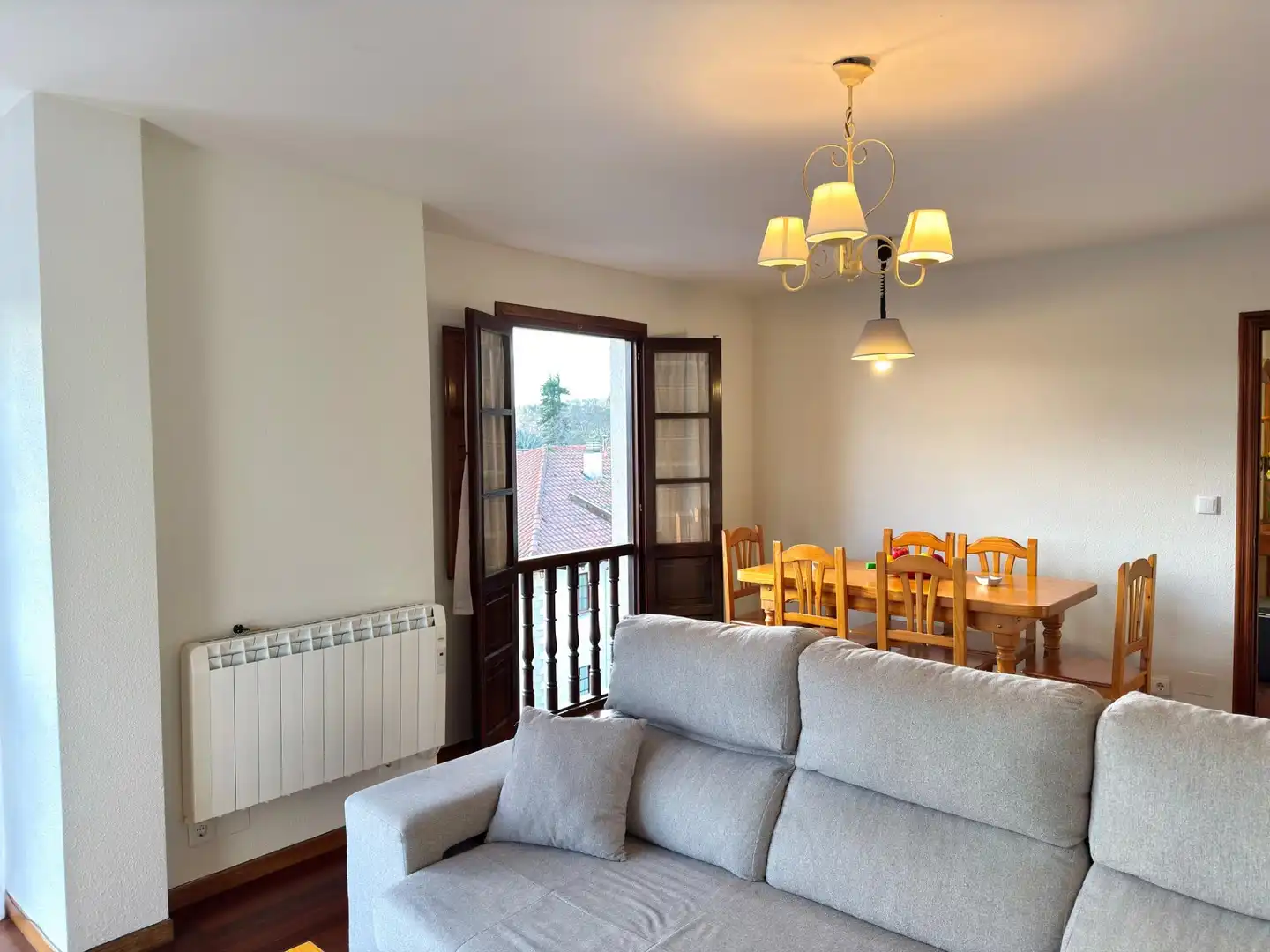 Sala de estar de Piso en venta en Comillas (Cantabria) con Calefacción y Balcón