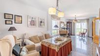 Sala d'estar de Casa adosada en venda en La Zubia amb Calefacció, Jardí privat i Terrassa