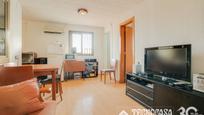 Living room of Flat for sale in Sant Adrià de Besòs  with Air Conditioner, Parquet flooring and Terrace