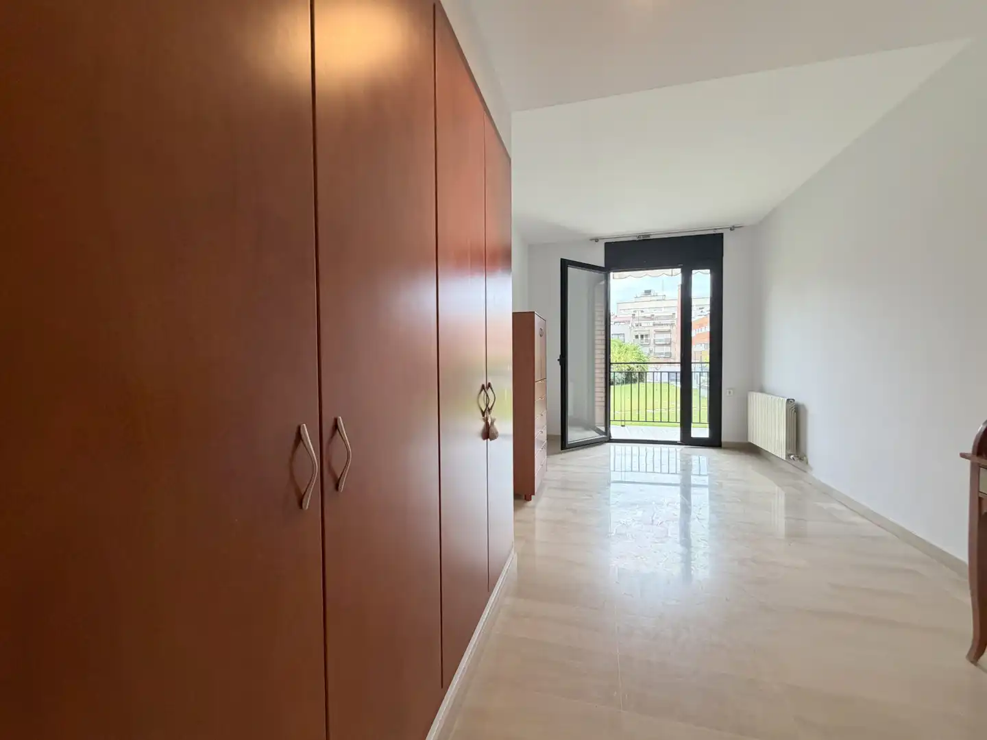 Flat for rent in Carrer Princesa, Instituts