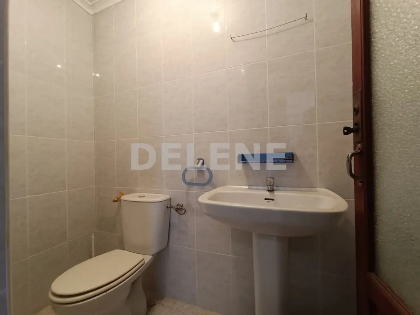 Casa aparellada amb terrassa en venda a Hellín, imagen 5