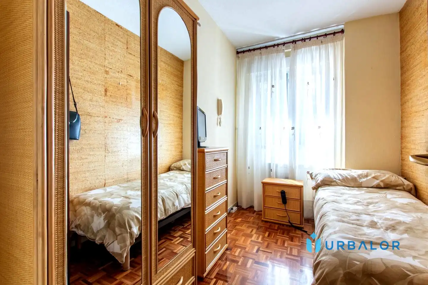 Bedroom of Flat for sale in Alcorcón  with Air Conditioner, Heating and Parquet flooring