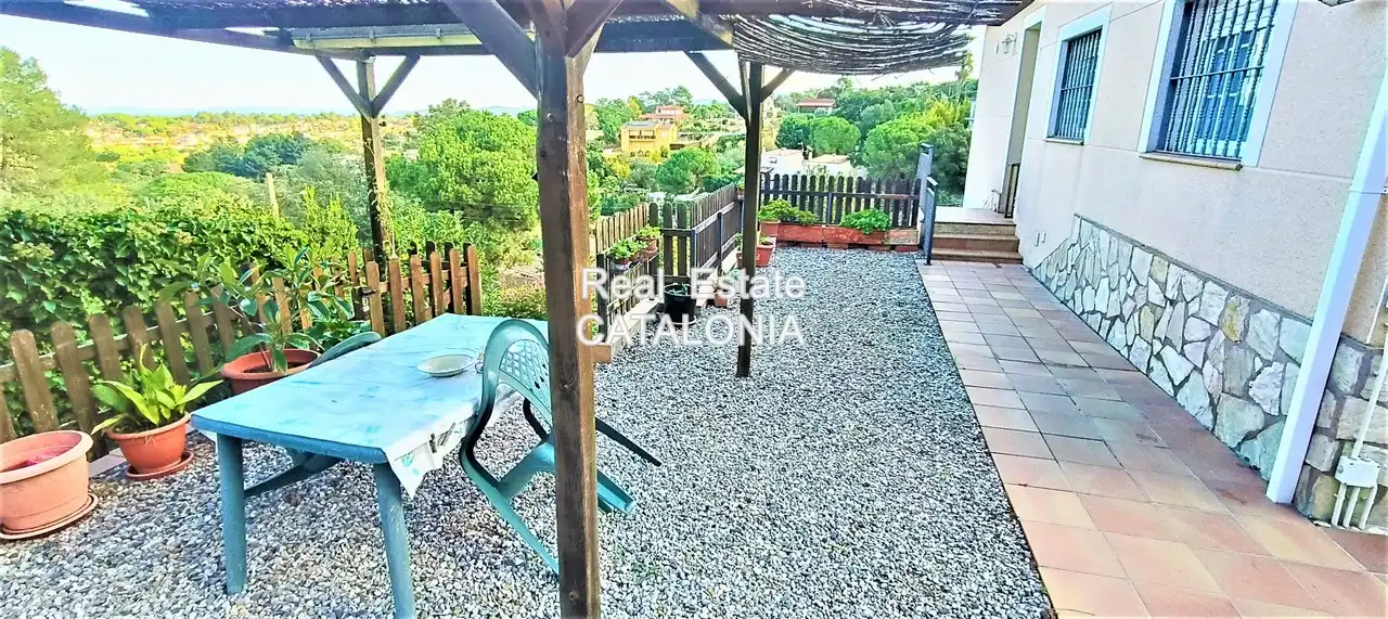 Terrasse von Haus oder Chalet zum Verkauf in Lloret de Mar mit Heizung, Privatgarten und Terrasse