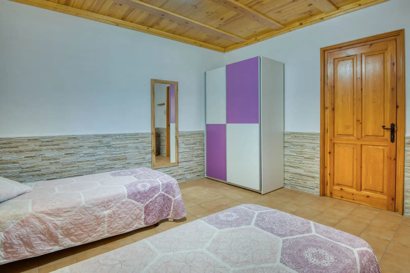 Schlafzimmer von Country house zum Verkauf in Albons mit Privatgarten, Terrasse und Schwimmbad