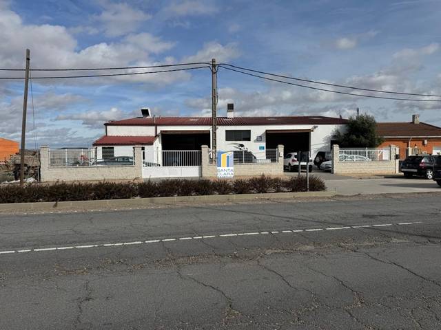 Local comercial en Alquiler en Morales de Toro
