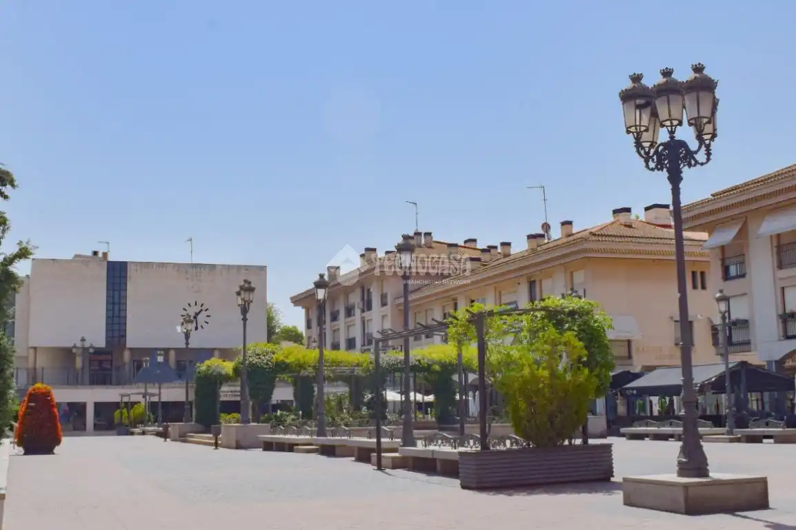 Vista exterior de Pis en venda en Pozuelo de Alarcón amb Terrassa