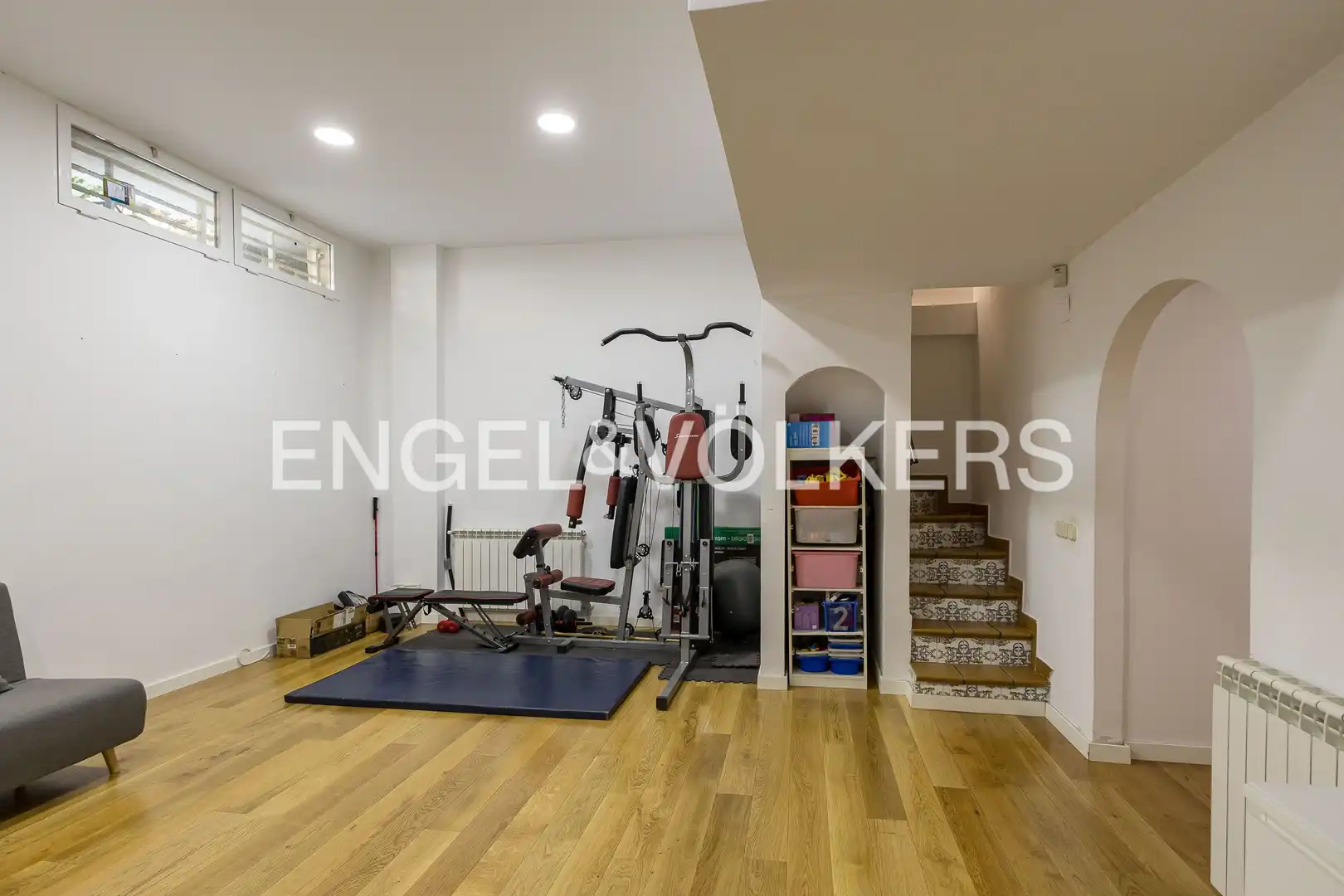 Haus oder Chalet zum Verkauf in Madrid mit Klimaanlage, Heizung und Privatgarten