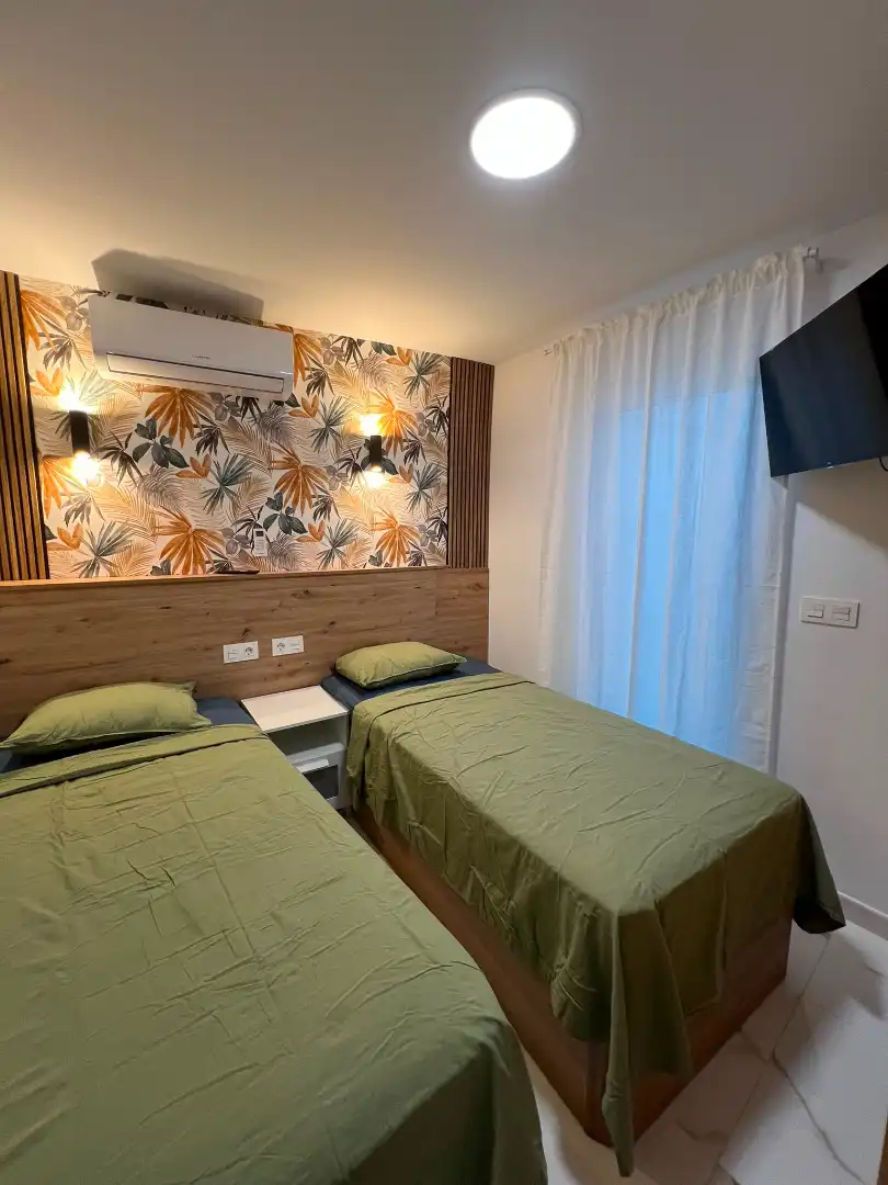 Dormitori de Pis en venda en Fuengirola amb Aire condicionat, Moblat i Balcó