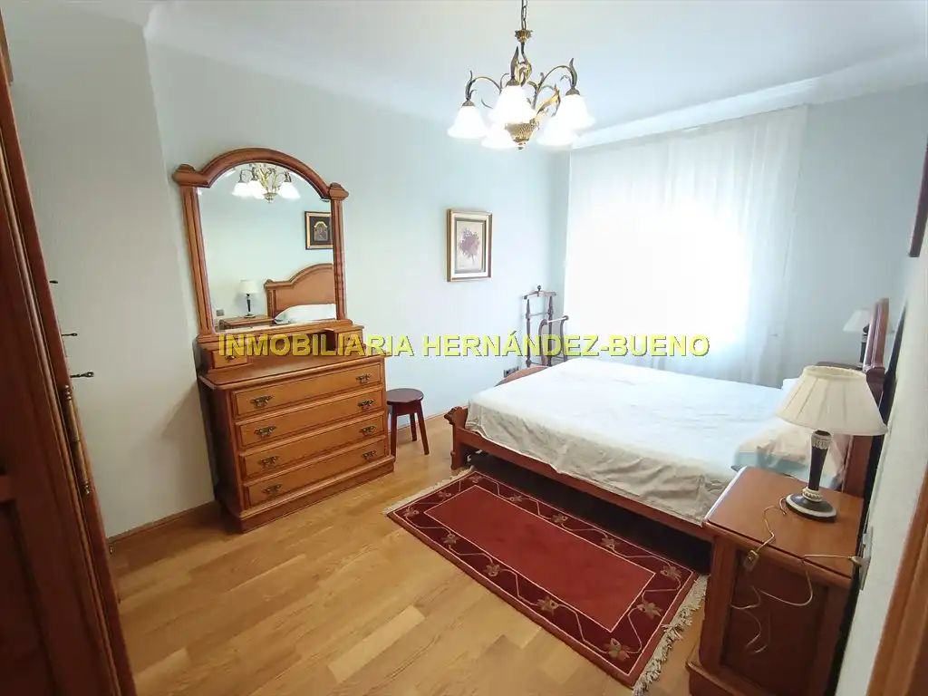 Habitación de Piso de alquiler en Salamanca con Calefacción, Amueblado y Balcón