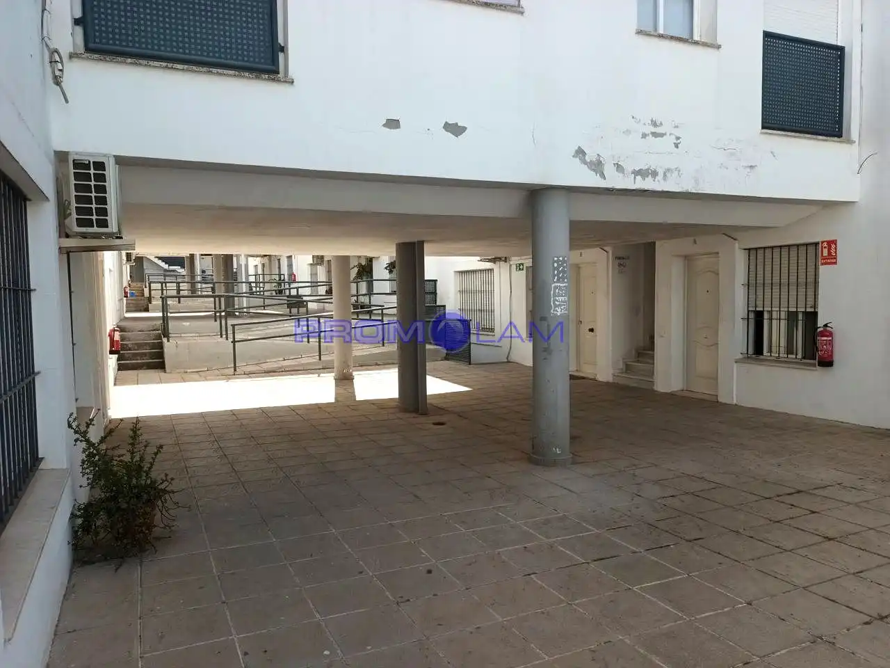 Außenansicht von Erdgeschoss zum Verkauf in Sanlúcar la Mayor