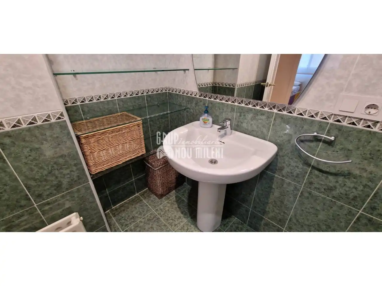 Bany de Dúplex de lloguer en Valencia amb Aire condicionat, Jardí privat i Parquet