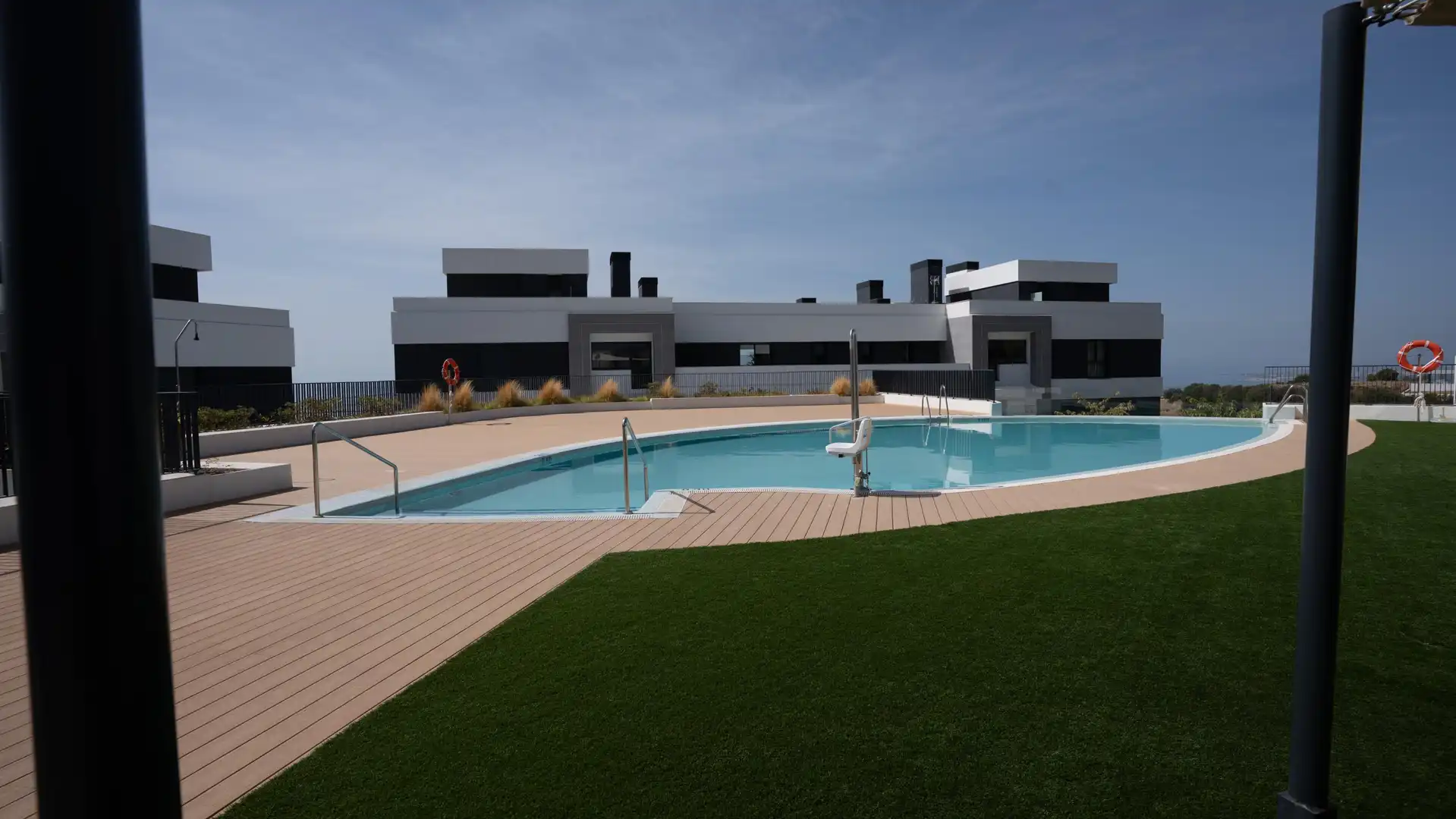Apartamento con terraza en venta en CARRETERA LOMAS DE MARBELLA #MEDBLUE, FASE I. PORT, imagen 16
