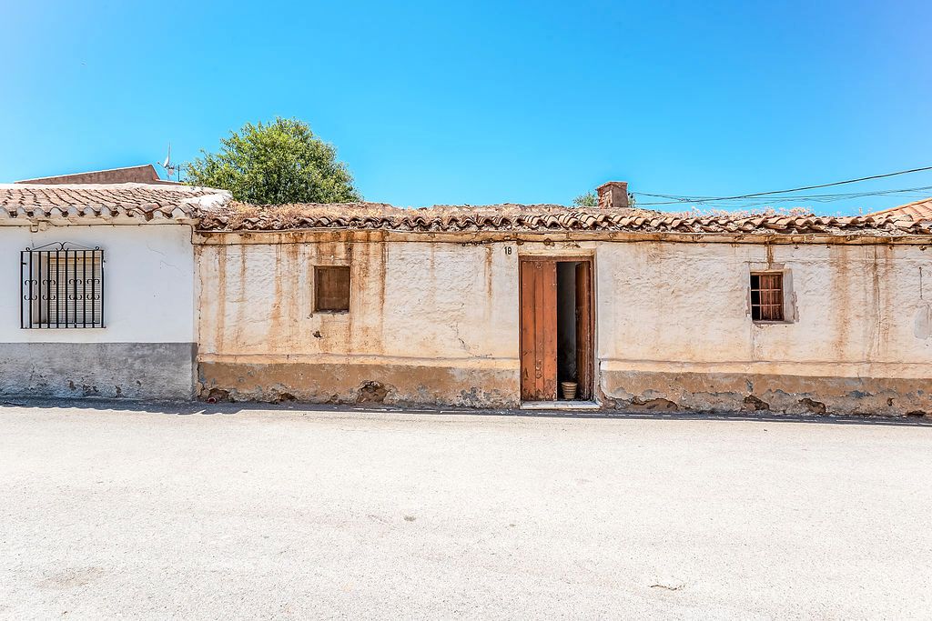 Vista exterior de Casa adosada en venda en Cogollos de Guadix