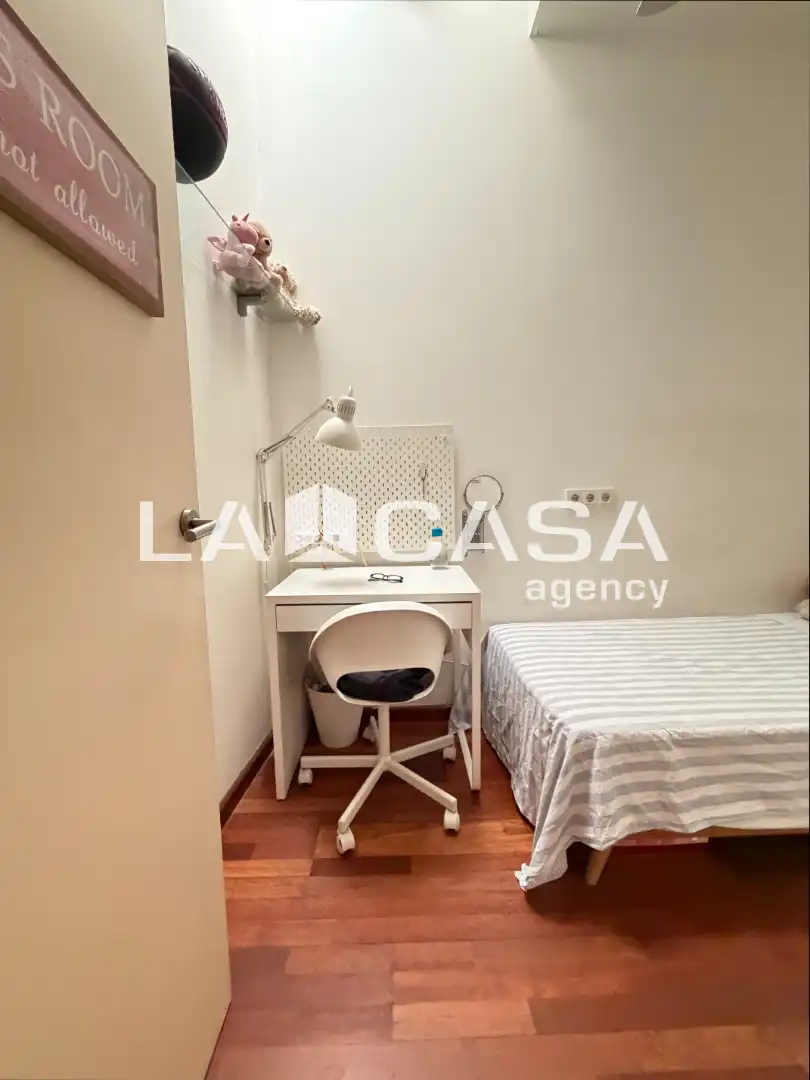 Flat for sale in Badalona  with Air Conditioner and Terrace