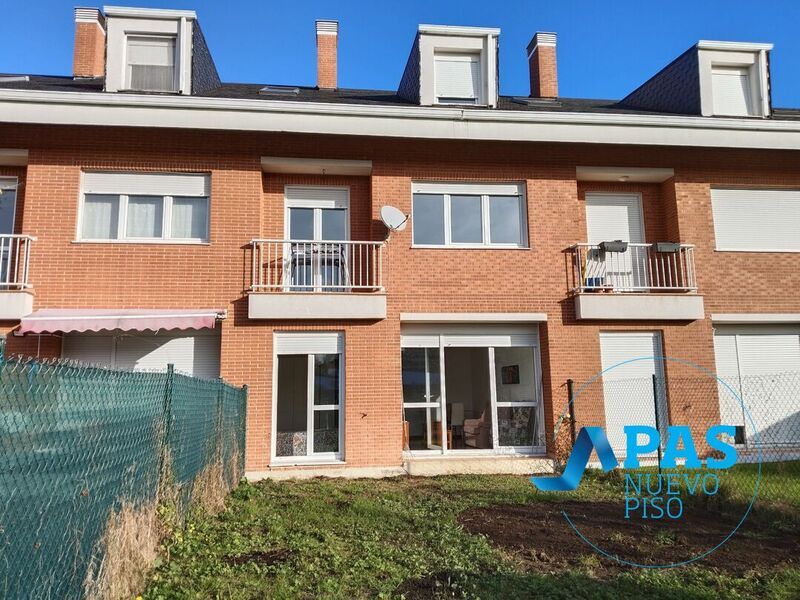 Vista exterior de Piso de alquiler en Piélagos con Calefacción, Jardín privado y Terraza