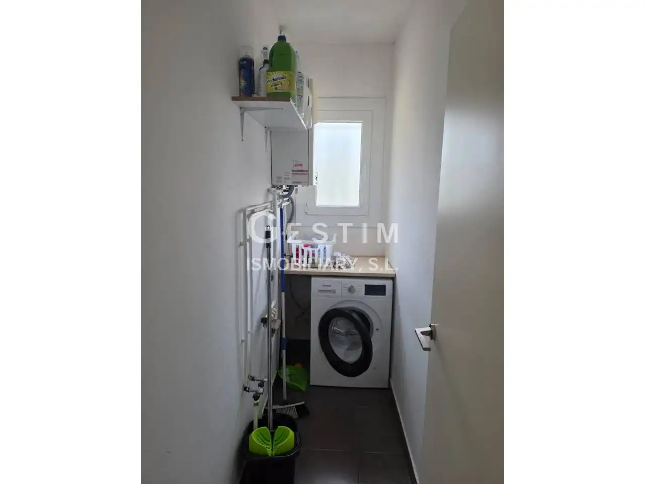 Habitación de Piso en venta en Vic con Calefacción, Trastero y Balcón