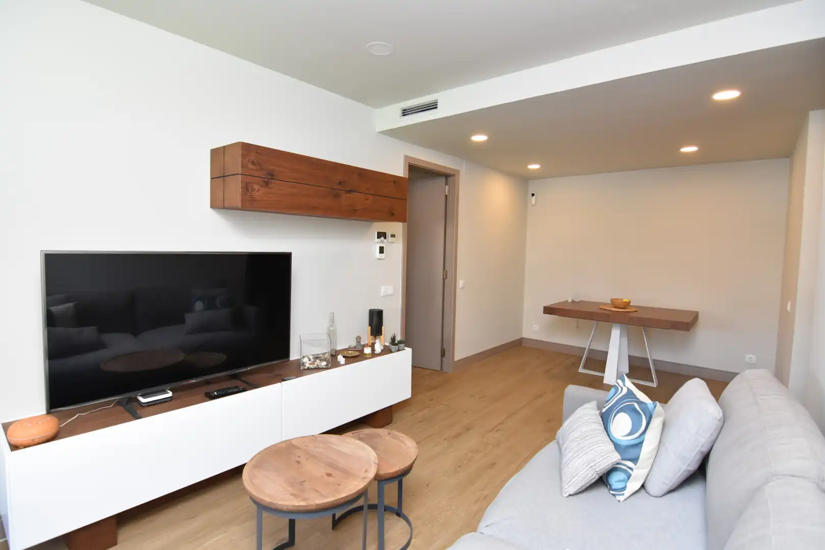Wohnzimmer von Wohnung zum Verkauf in Pineda de Mar mit Klimaanlage, Heizung und Privatgarten