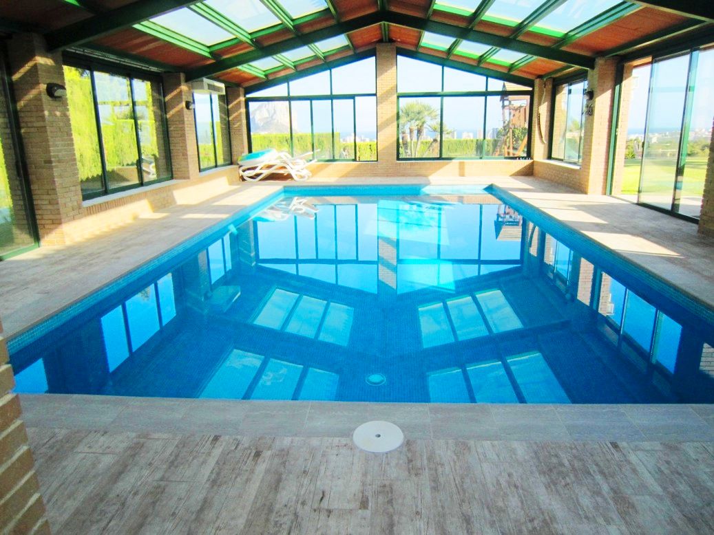 Piscina de Casa o chalet en venta en Calpe / Calp con Aire acondicionado, Calefacción y Jardín privado