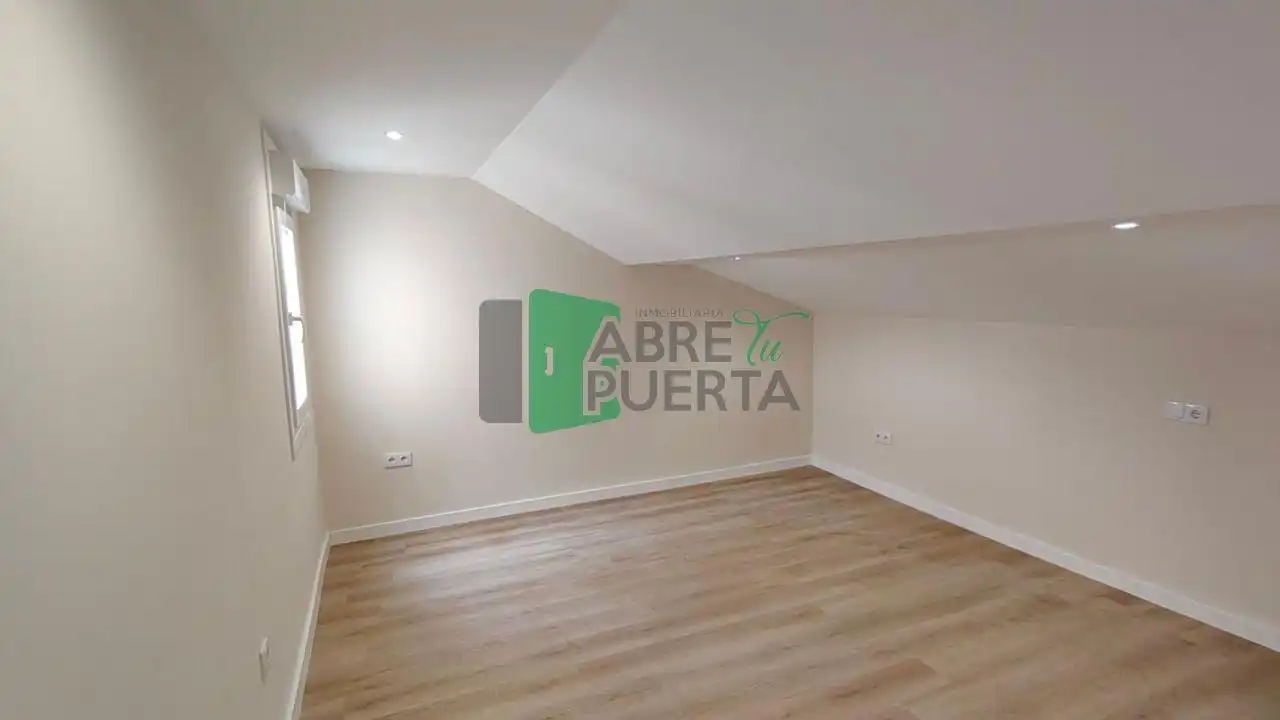 Flat for rent in Ourense Capital   with Heating, Parquet flooring and Terrace