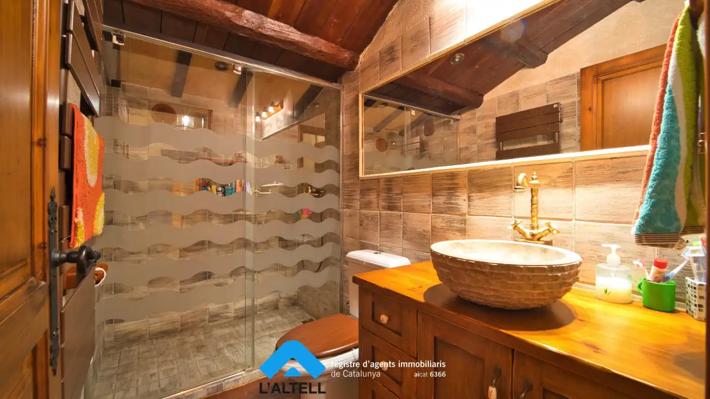 Baño de Finca rústica en venta en L'Ametlla del Vallès con Aire acondicionado, Calefacción y Jardín privado