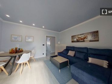 Appartamento con balcone in affitto a Camins al Grau