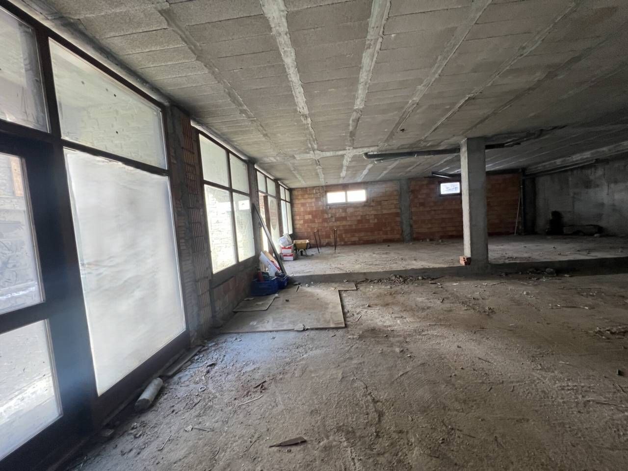 Premises for sale in Naut Aran