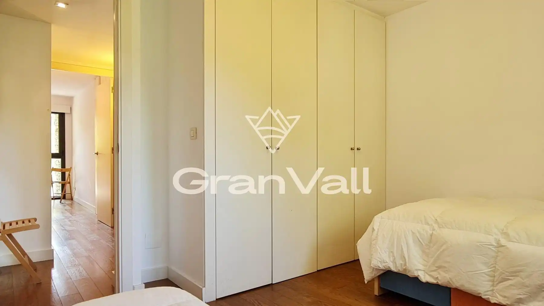 Schlafzimmer von Erdgeschoss zum Verkauf in Saillagouse mit Heizung, Privatgarten und Parkett