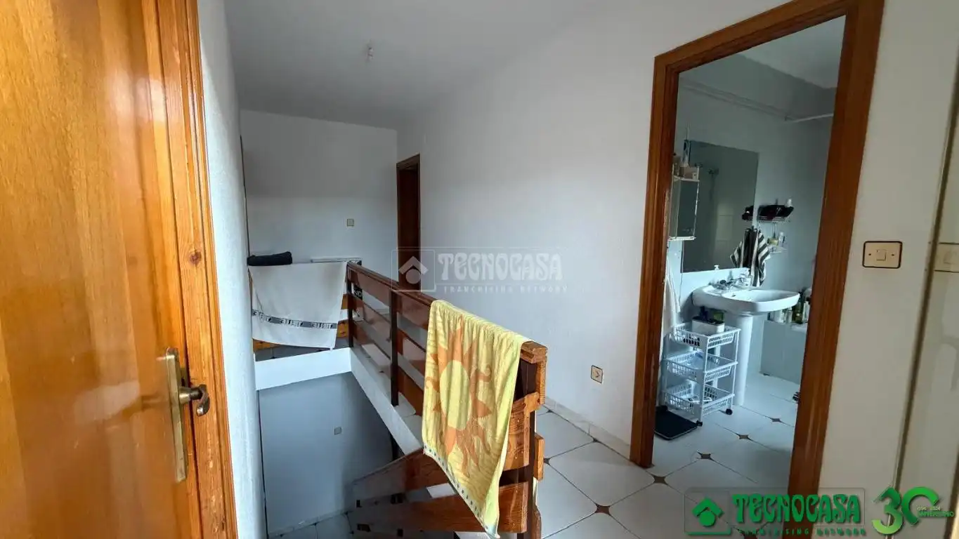 Casa adosada en venta en Candeleda con Aire acondicionado, Terraza y Balcón