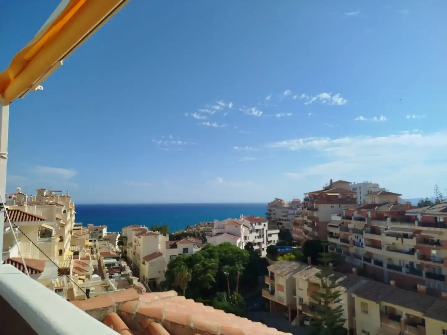 Vista exterior de Piso en venta en Benalmádena con Aire acondicionado, Terraza y Piscina