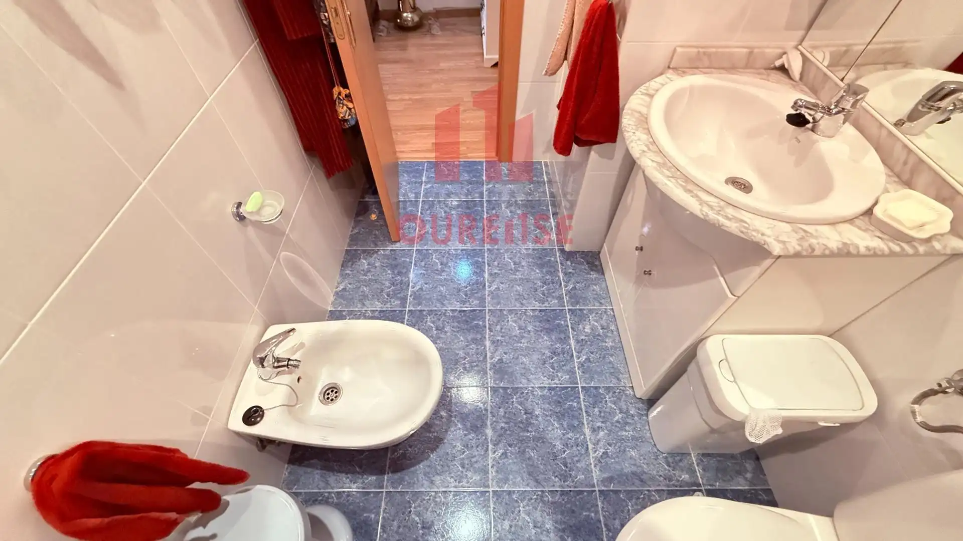 Bany de Casa o xalet en venda en San Cibrao das Viñas amb Terrassa i Moblat