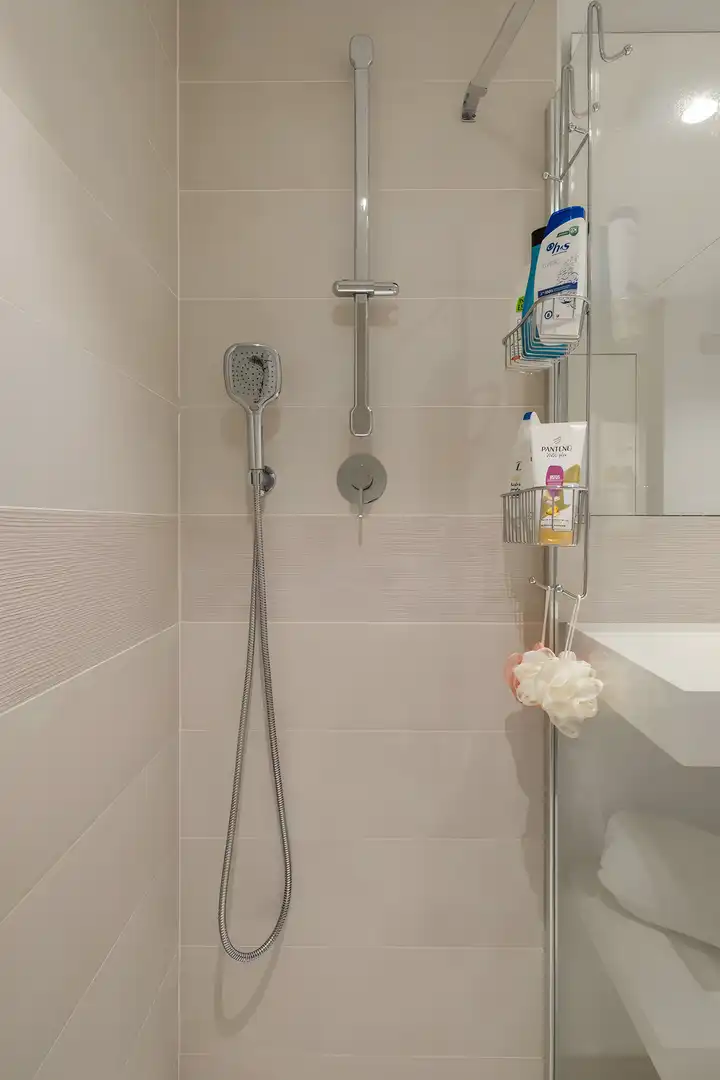 Bany de Planta baixa en venda en Fuengirola amb Aire condicionat, Calefacció i Jardí privat