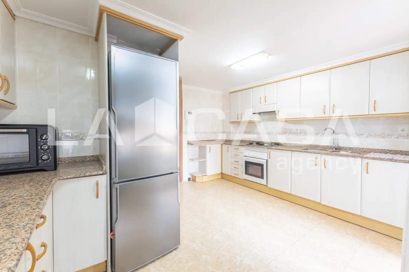 Cocina de Piso en venta en Valencia con Horno y Balcón