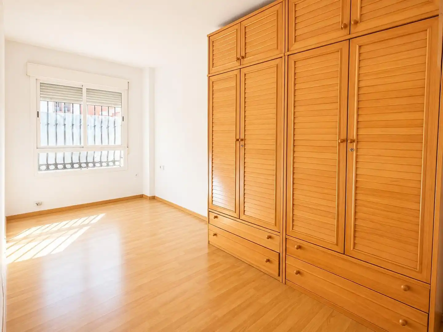 Habitación de Piso en venta en La Zubia