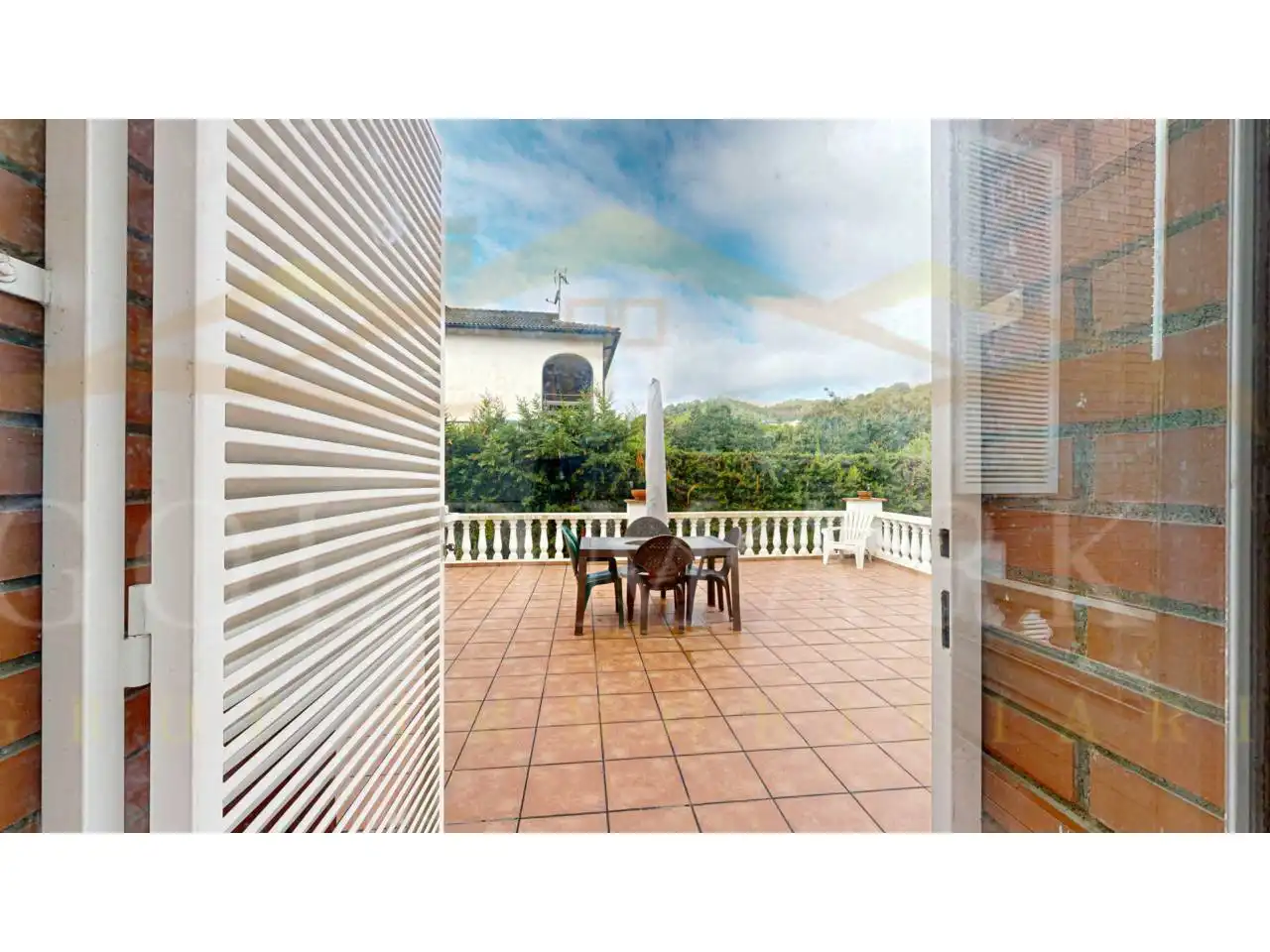 Vista exterior de Casa o xalet en venda en Corbera de Llobregat amb Aire condicionat, Calefacció i Jardí privat