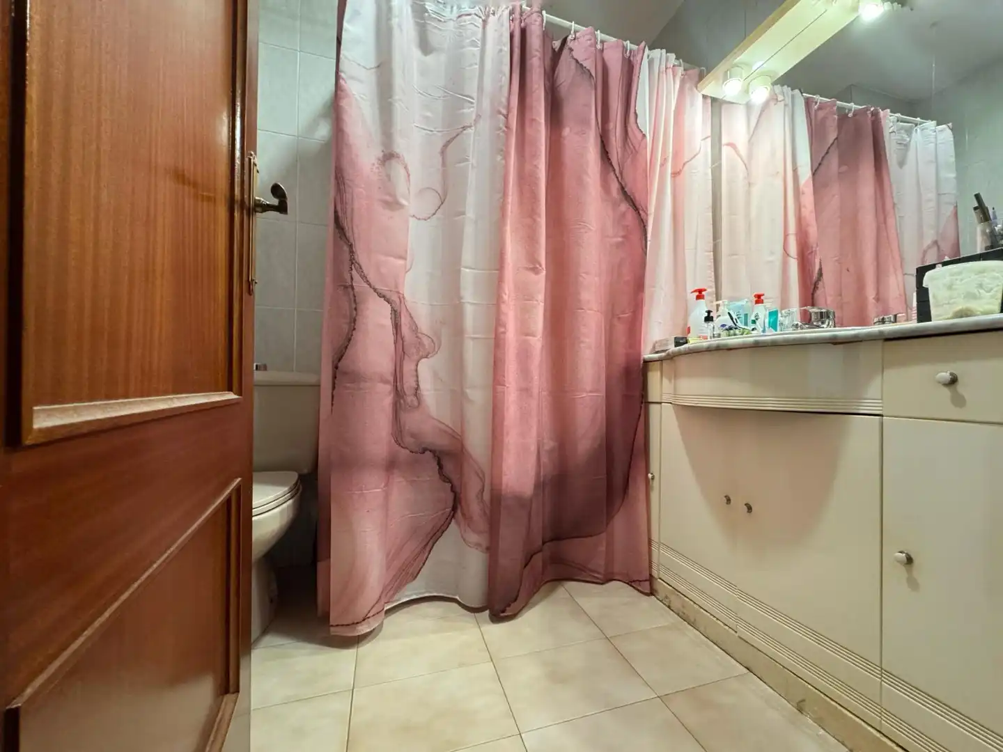 Baño de Piso en venta en Pontevedra Capital  con Calefacción y Trastero
