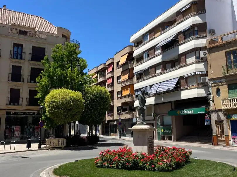 Pis amb ascensor en venda a García Pavón 12